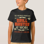 Grill Master at Work Grilling Chilling Funny Bbq T-shirt (Voorkant)