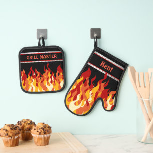 Grill Master Name Zwart met vlammen Ovenwant & Pannenlap Set