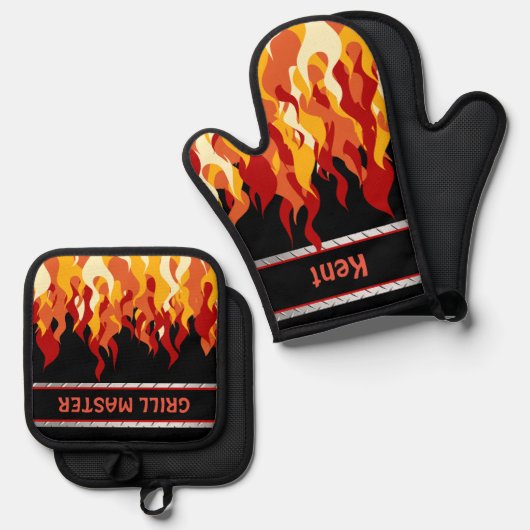 Grill Master Name Zwart met vlammen Ovenwant & Pannenlap Set (Voorkant / Achterkant)