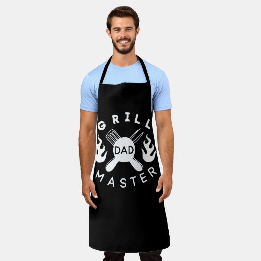 Grill Master Papa Zwart en Witte Lettering Schort (Gedragen)
