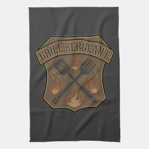 Grill Sergeant Badge Ontwerp met Spatel en Vork Theedoek