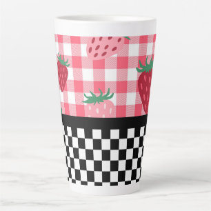 Grillige aardbeien en schaakbord  latte mok