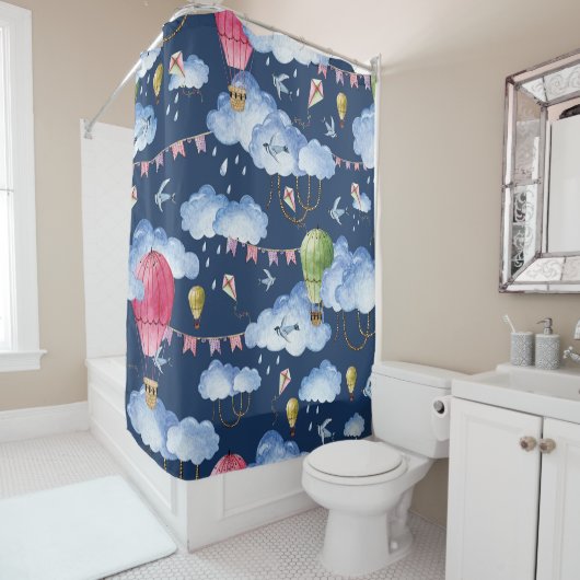 Grillige ballonnen: Waterverf wolkenpatroon Douchegordijn (In situ)