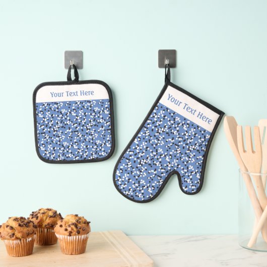 Grillige Blauwe Stippen Doodlepatroon Ovenwant & Pannenlap Set (Insitu(Ophanging))