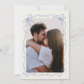 grillige eigenzinnige hand getekend boog blauw save the date (Achterkant)