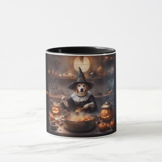 Grillige Heksenhond brouwt een Halloweenstoofpot Mok (Midden)