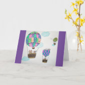 grillige kat in een heteluchtballon kaart (Gele Bloem)