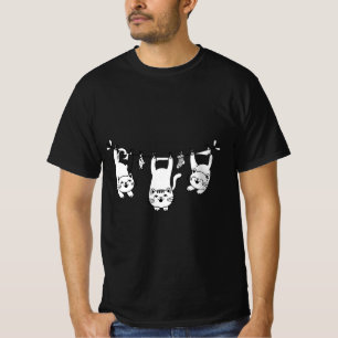 Grillige katten aan een waslijn t-shirt