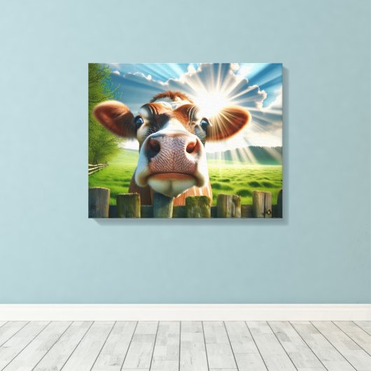 grillige Koe die over het hek kijkt Canvas Afdruk (Insitu (Houten vloer))