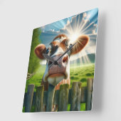 grillige Koe die over het hek kijkt Vierkante Klok (Hoek)