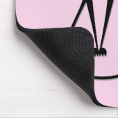 Grillige magere zwarte kat roze muismat (Hoek)