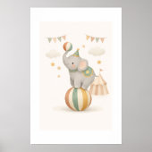 Grillige Olifant op een bal Poster (Voorkant)