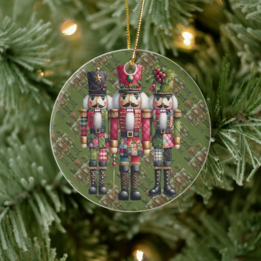 Grillige Patchwork Kerst Notenkraker Trio Keramisch Ornament (Boom)