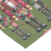 Grillige Patchwork Kerst Notenkraker Trio Korte Tafelloper (Hoek)