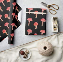 grillige rode paddenstoel | Toadstool Black Woodla Cadeaupapier