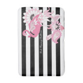 Grillige Roze Flamingo Zwart en Wit Gestreept Badmat (Voorkant Verticaal)