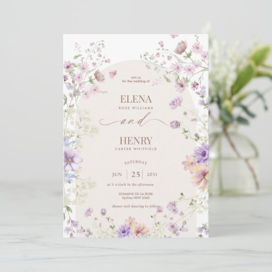 grillige zachte wilde bloemen huisje tuin bruiloft kaart (Staand voorkant)