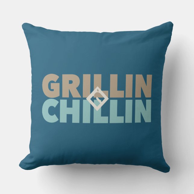 Grillin' and Chillin' Personalized Buitenkussen (Voorkant)