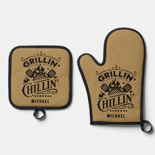 Grillin en Chillin gepersonaliseerd Ovenwant & Pannenlap Set (Voorkant)