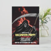 Grim Reaper Fire Custom Halloween Party Uitnodigin Kaart (Staand voorkant)