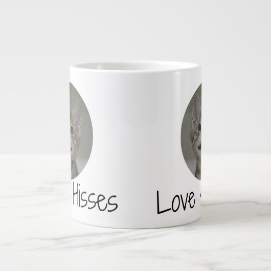 Grinnin' Francois op een gigantische mok (Voorkant)