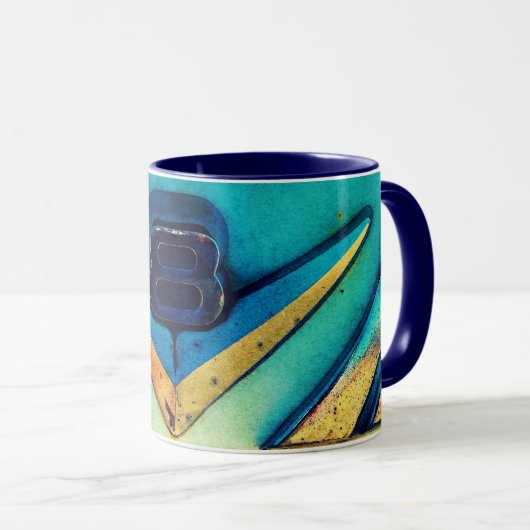 Gritty V8-motoremblem Mok (Voorkant rechts)