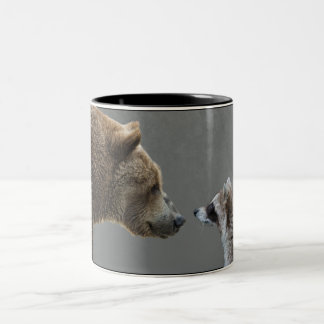Grizzle Beer ontmoet Raccoon Tweekleurige Koffiemok