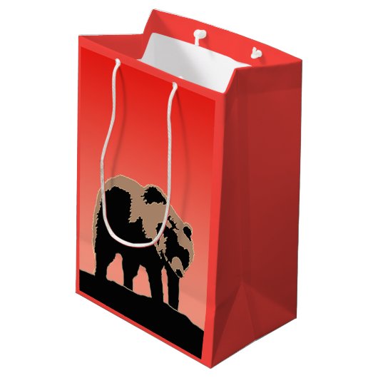 Grizzly Beer op zonsondergang - Originele Wildlife Medium Cadeauzakje (Achterkant Gekanteld)