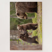 Grizzlybeer-moeder met speelse welpen legpuzzel (Verticaal)
