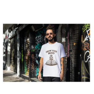Groei je geest • Illustratie van vintage boek en b T-shirt