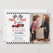 Groei te snel met raceauto's op de tweede verjaard kaart (Voorkant)