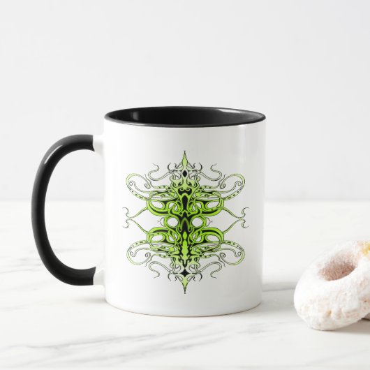 Groen Aangepast Tribal Tattoo Ontwerp Mok (Met donut)