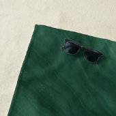 Groen Abstract marmer met aangepaste Initialen Strandlaken (In situ)