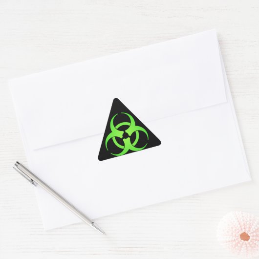 Groen biogevaarsymbool sticker (Envelop)