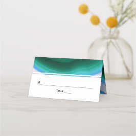 Groen blauw gekleurd glansdeel gegolfd door gevouw plaatskaartje