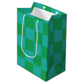 Groen blauw geruit Gingham patroon Medium Cadeauzakje (Voorkant Gekanteld)
