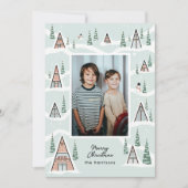 Groen blauwe besneeuwde A-frames winterhuisje foto Feestdagenkaart (Voorkant)