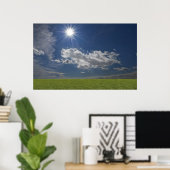 groen , blauwe lucht , witte wolk poster (Thuiskantoor)