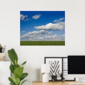 groen , blauwe lucht , witte wolk poster (Thuiskantoor)