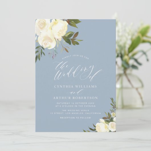 Groen Bloemen Stoffig Blauw bruiloft uitnodiging (Staand voorkant)