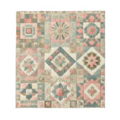 Groen Blush Roze Patchwork Bloemen Gewatteerd Ontw Notitieblok (Voorkant)