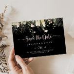 Groen Boho Wildflower Zwart Horizontale bruiloft Save The Date<br><div class="desc">Deze groene boho wilde bloem zwarte horizontale bruiloft behalve de datum is perfect voor een rustieke bruiloft. Het ontwerp is voorzien van waterverf roze,  blush,  geel en witte wilde bloemen gerangschikt in elegante boeketten.</div>
