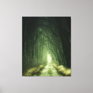 Groen bos met donkerbruin landschap canvas afdruk