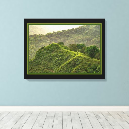 Groen bos op de heuvel canvas afdruk (Insitu (Houten vloer))