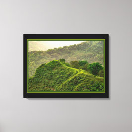 Groen bos op de heuvel canvas afdruk