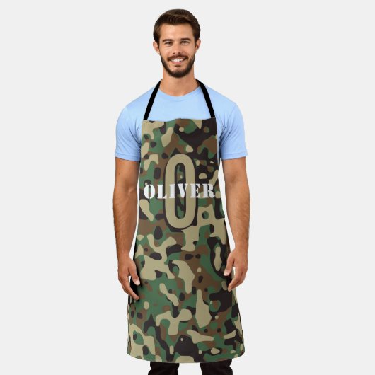 Groen Bruin Beige Camo Camouflage Monogram Naam Schort (Gedragen)