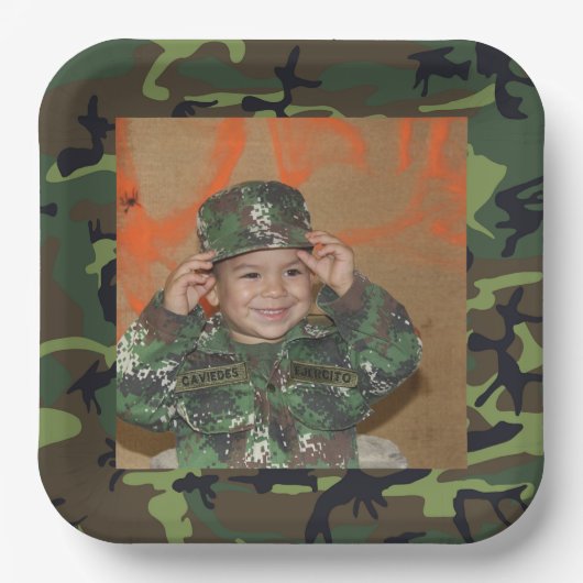Groen Camo Foto Lijst Birthday Paper Bord (Voorkant)