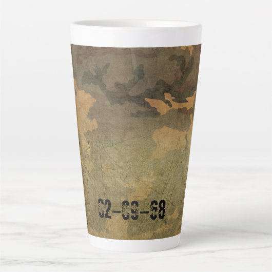 Groen camouflage-patroon V2.0 Latte Mok (Voorkant)