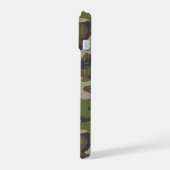 Groen Camouflagepatroon iPhone 15 Case (Linkerkant)