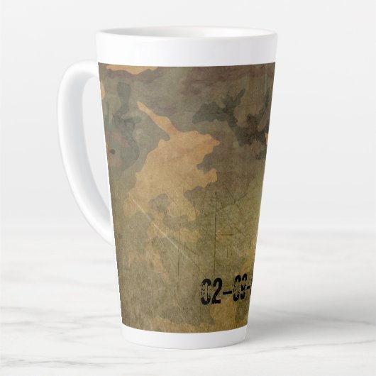 Groen camouflagepatroon vintage V2.0 Latte Mok (Linkerhoek)